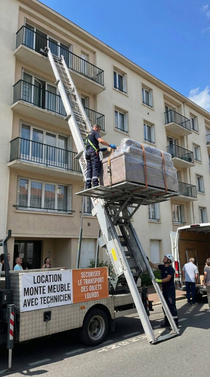 Location monte meuble avec technicien : sécuriser le transport des objets lourds